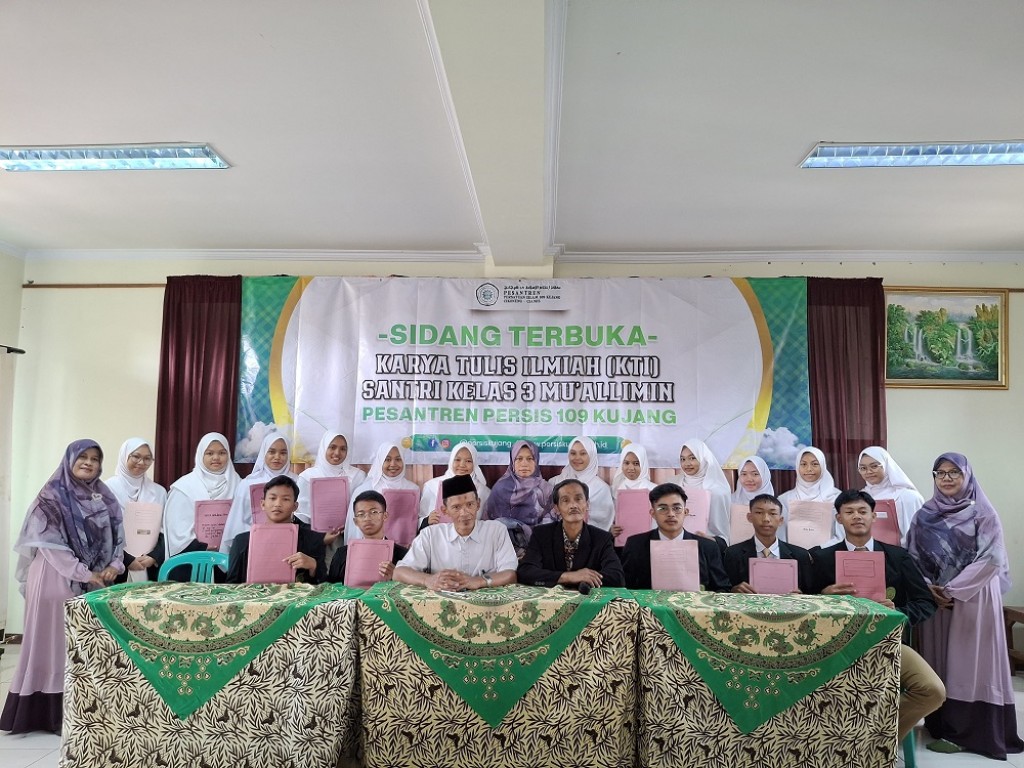 Santri Mu’allimin Persis 109 Kujang Mantapkan Ilmu Melalui Sidang Karya Tulis Ilmiah