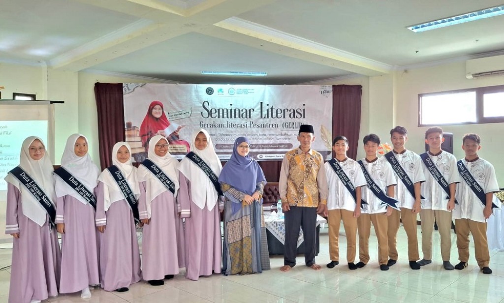 Seminar Literasi “Menanam Cinta dalam Kata: Menumbuhkan Kasih pada Budaya Literat dalam Relung Jiwa Santri”