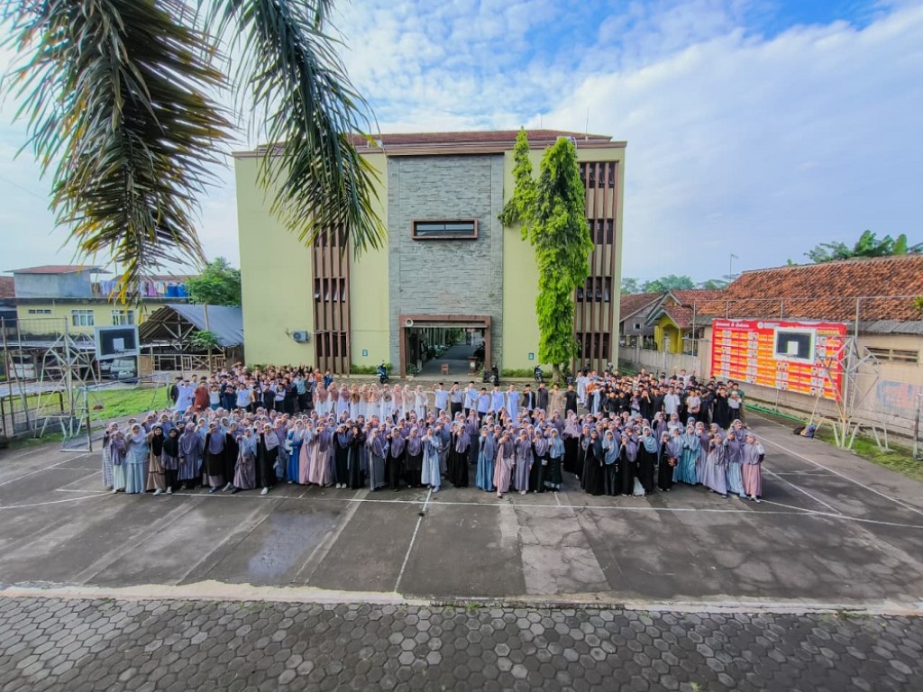 Santri Beraksi, Negeri Berbakti: Kisah Semangat Hari Santri 2025 di Pesantren Persis 109 Kujang