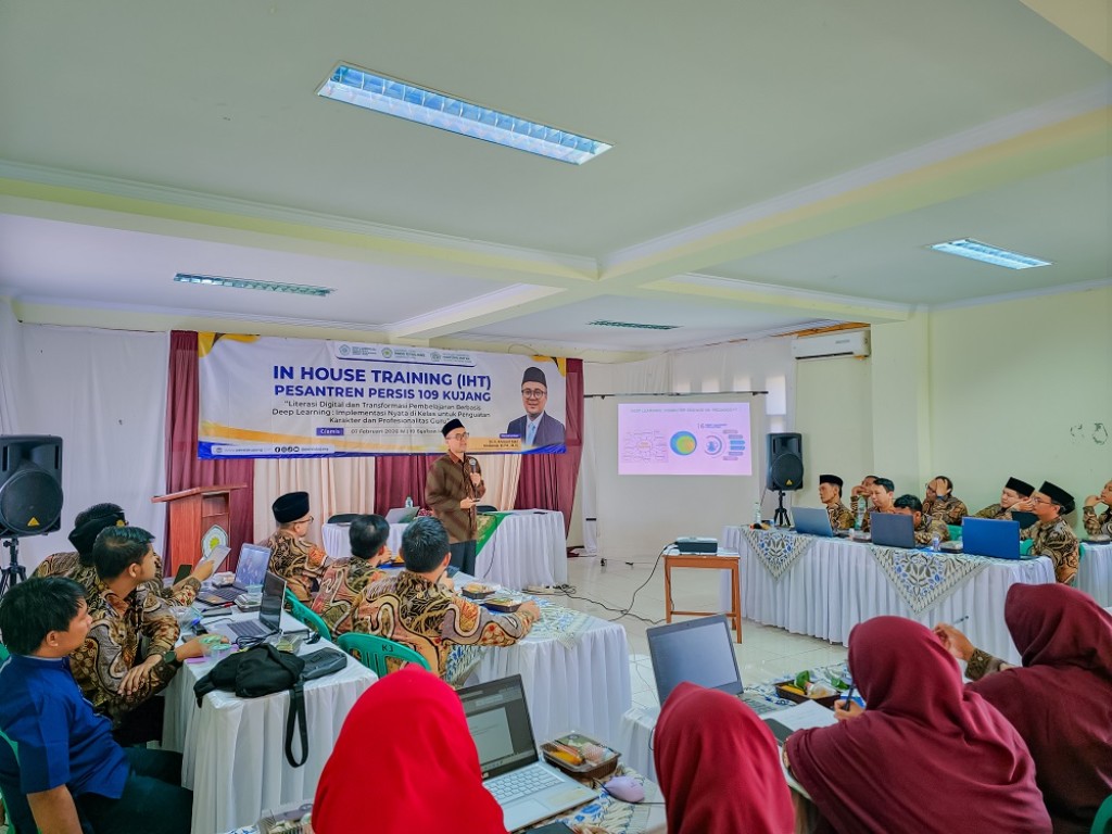 "Perkuat Kompetensi Pedagogik, Asatidz Pesantren Persis 109 Kujang Ikuti Pelatihan Intensif"