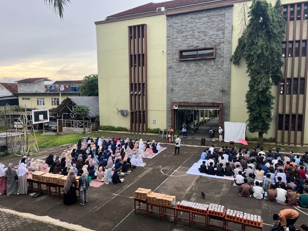 Merajut Ukhuwah di Bulan Ramadhan: Buka Bersama Keluarga Besar Pesantren Persis 109 Kujang