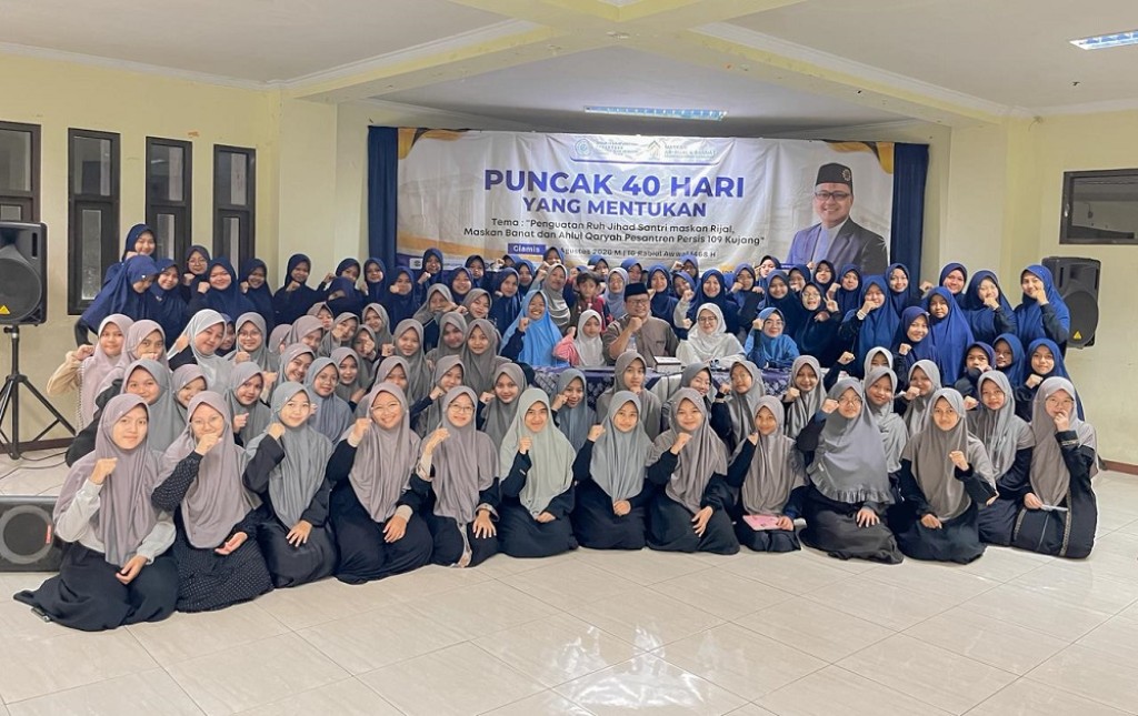 Merajut Kebersamaan, Puncak 40 Hari Santri Pesantren Persis 109 Kujang Hadirkan Momen Penuh Makna