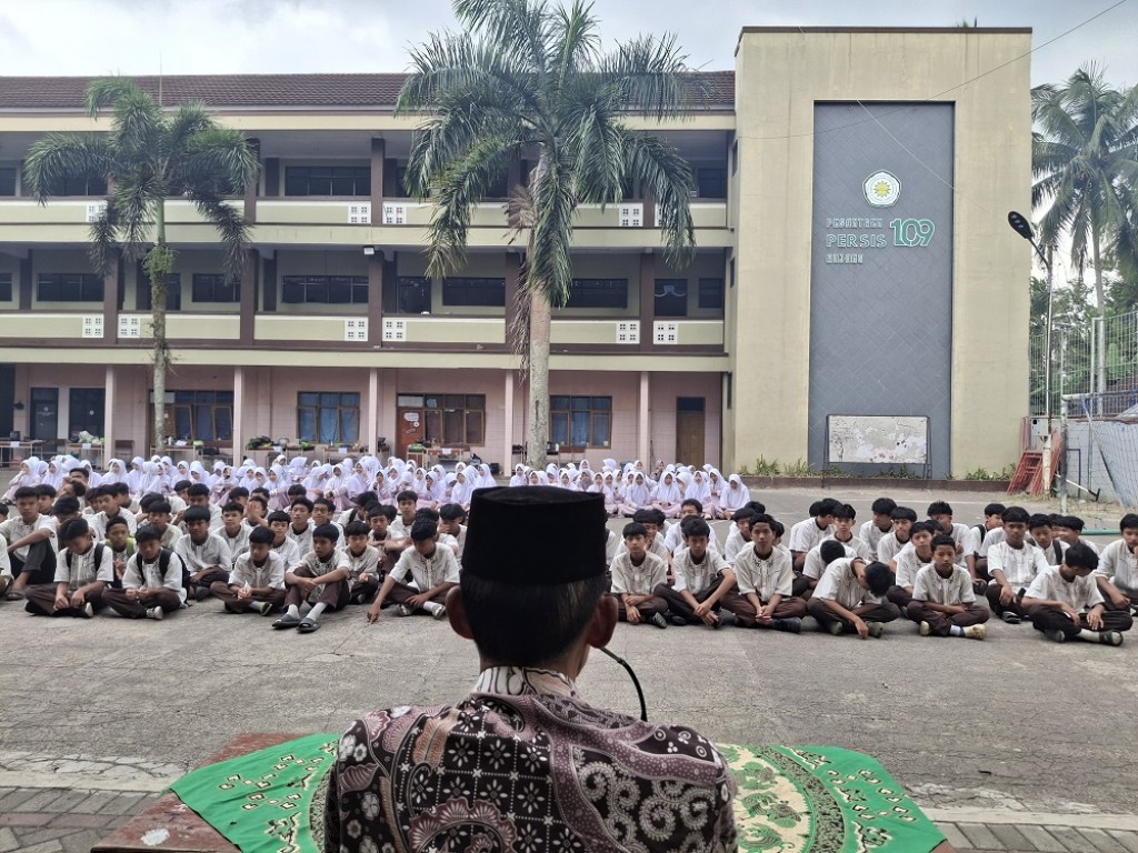 Mengukir Semangat, Meneguhkan Khidmat, Pesantren Persis 109 Kujang Buka Rangkaian Hari Santri Nasional 2026