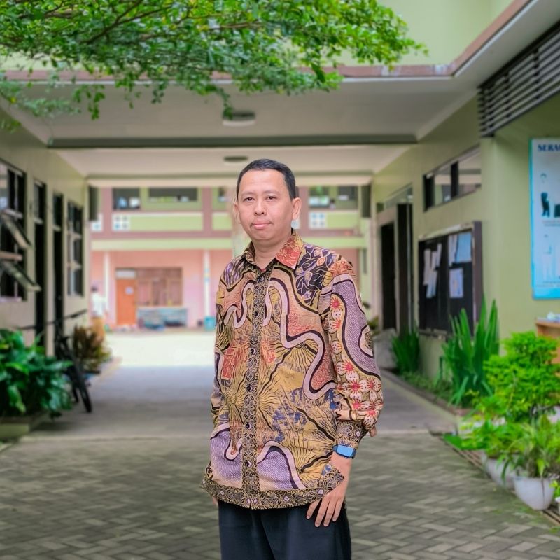 Luthfi Fauzi, S.Pd