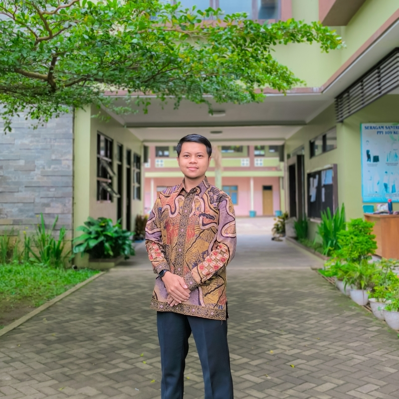 Fahmi Shidiq Nachsyahbandi, S.Pd